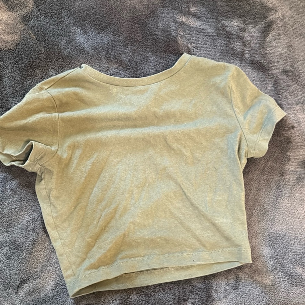green tshirt crop top